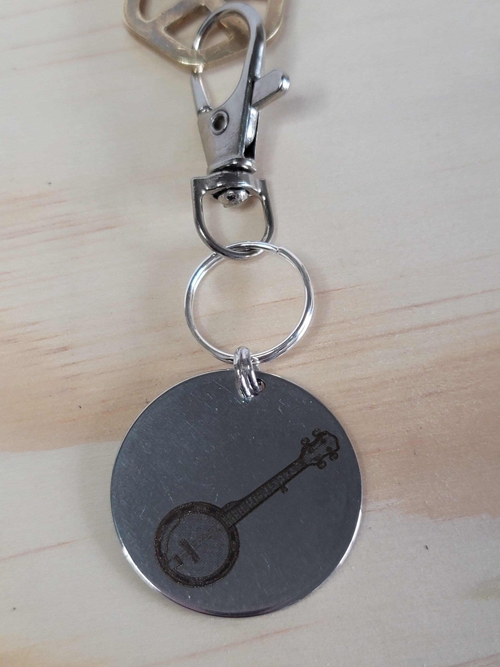 Laser Engraved Banjo Keychain Fob – Steel Musician Zipper Pull - Image 2