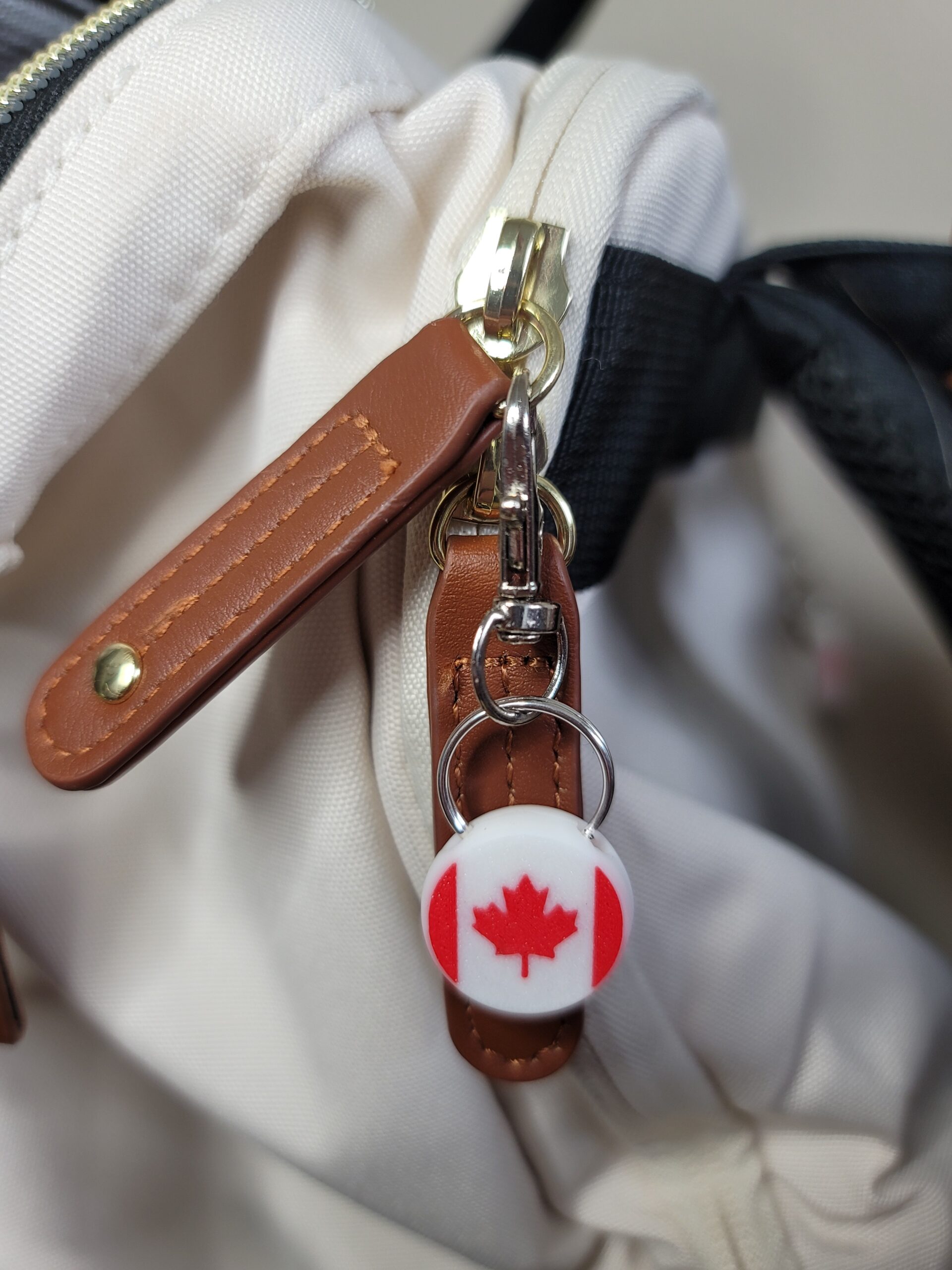 3D Printed Canada Flag Keychain Fob – Multicolor Canadian Pride Zipper Pull - Image 3