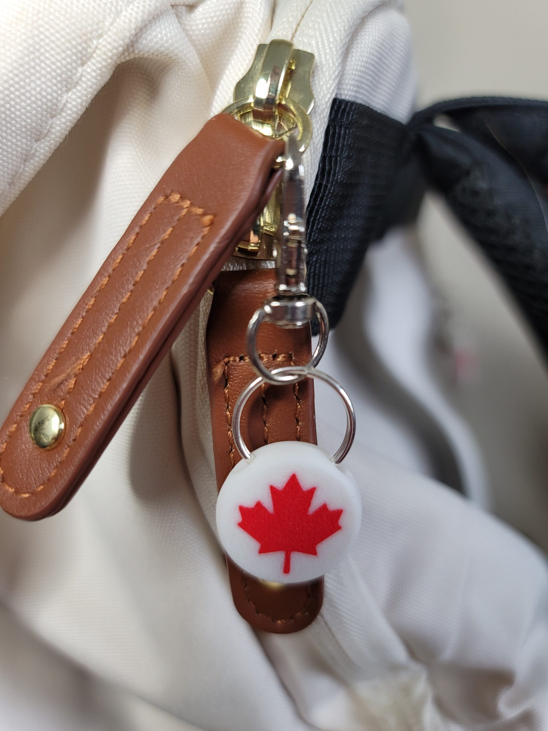3D Printed Maple Leaf Keychain Fob – Multicolor Canadian Zipper Pull - Image 4