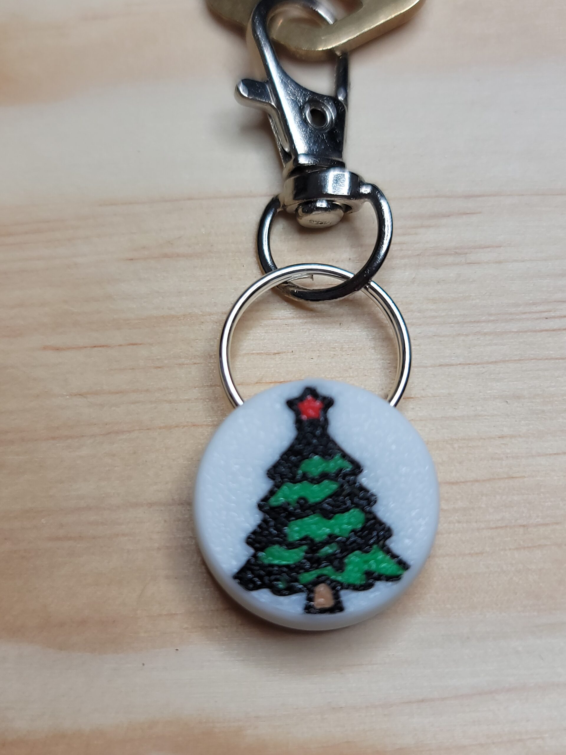 3D Printed Christmas Tree Keychain Fob – Multicolor Holiday Zipper Pull - Image 4