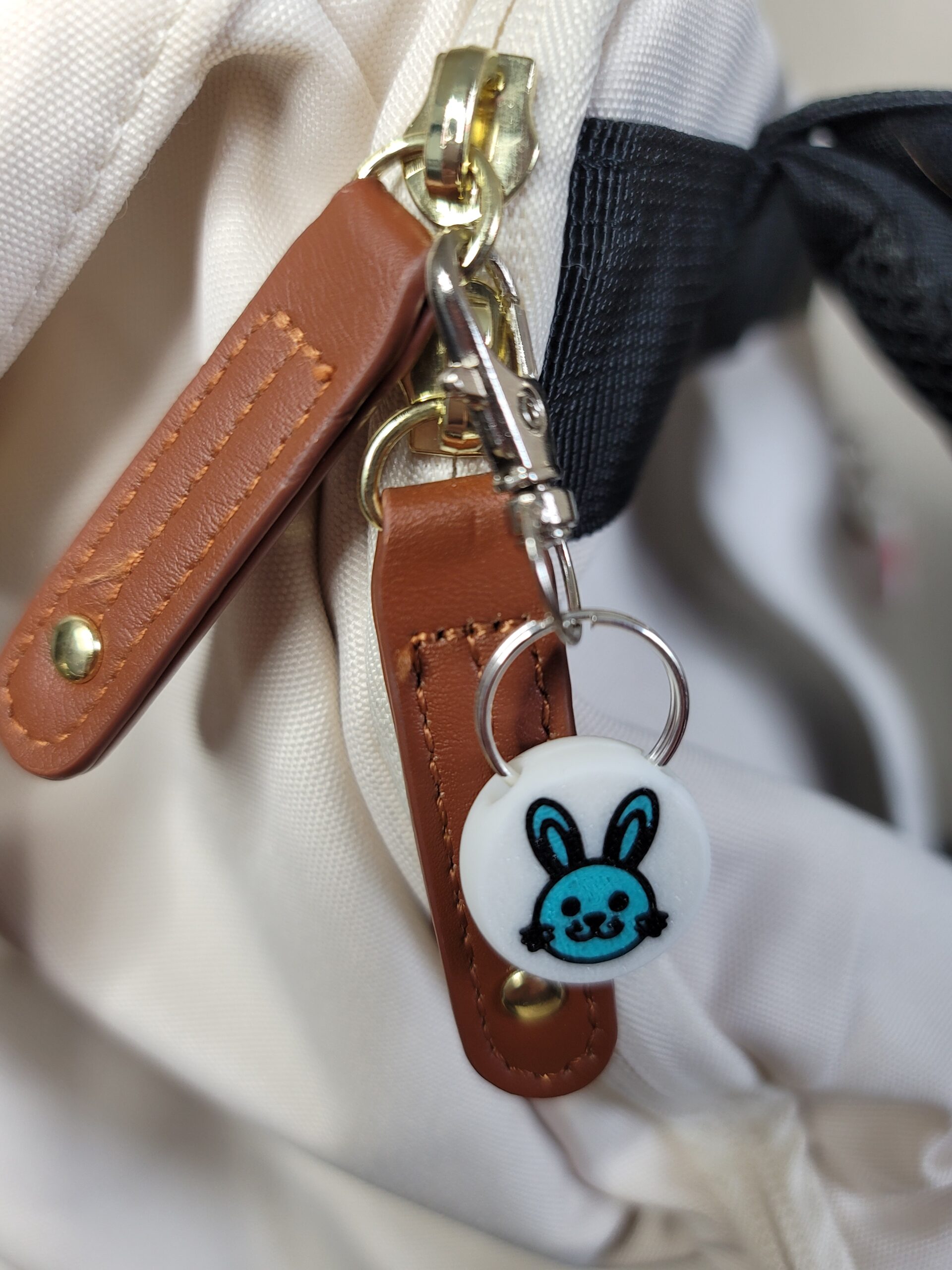 3D Printed Easter Bunny Keychain Fob – Multicolor Spring Zipper Pull - Image 3