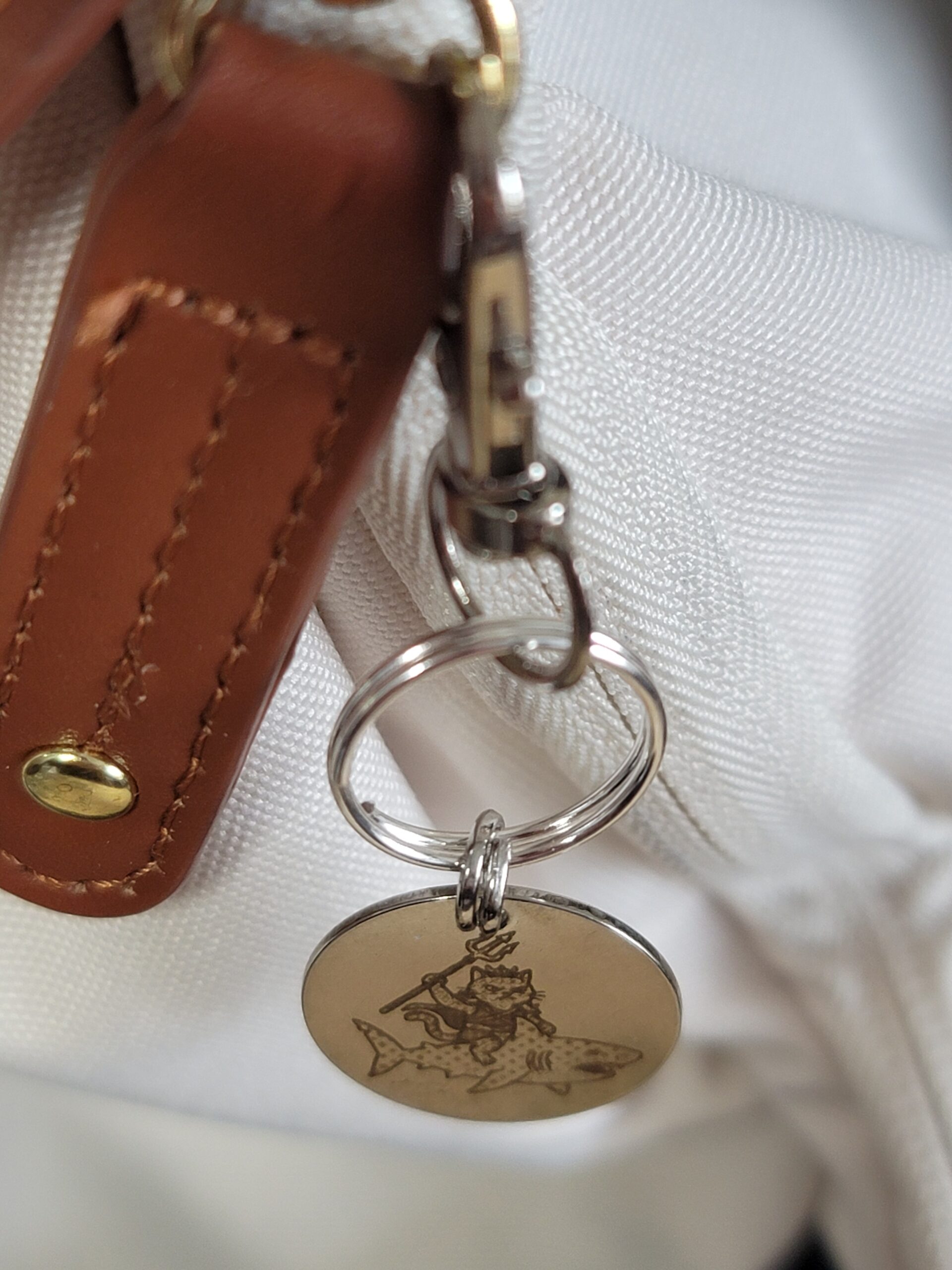 Admiral Whiskers Rides Shark Fang – Laser Engraved Adventure Cat Keychain Fob - Image 3