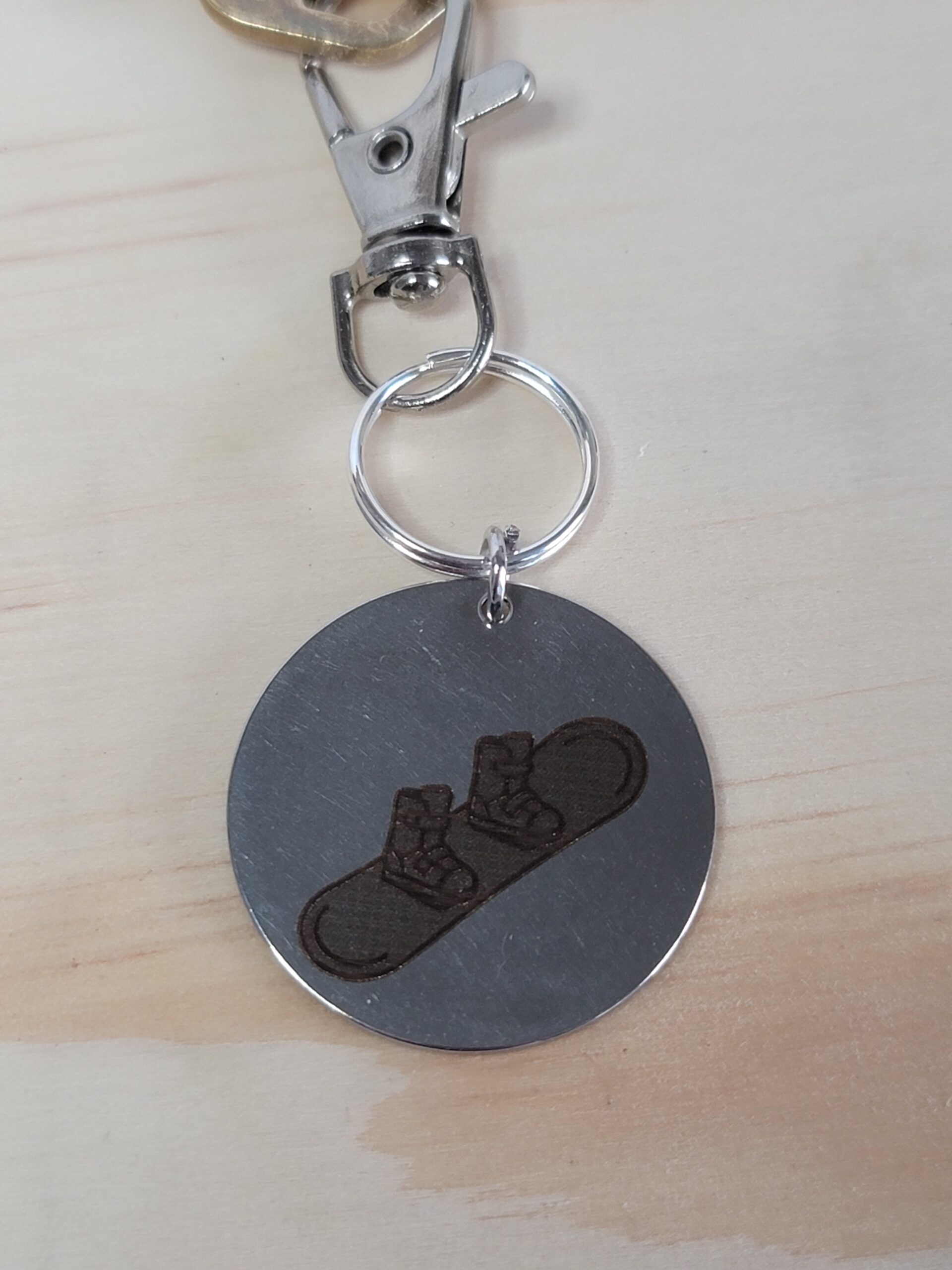 Laser Engraved Snowboard Keychain Fob – Steel Winter Sports Zipper Pull - Image 2