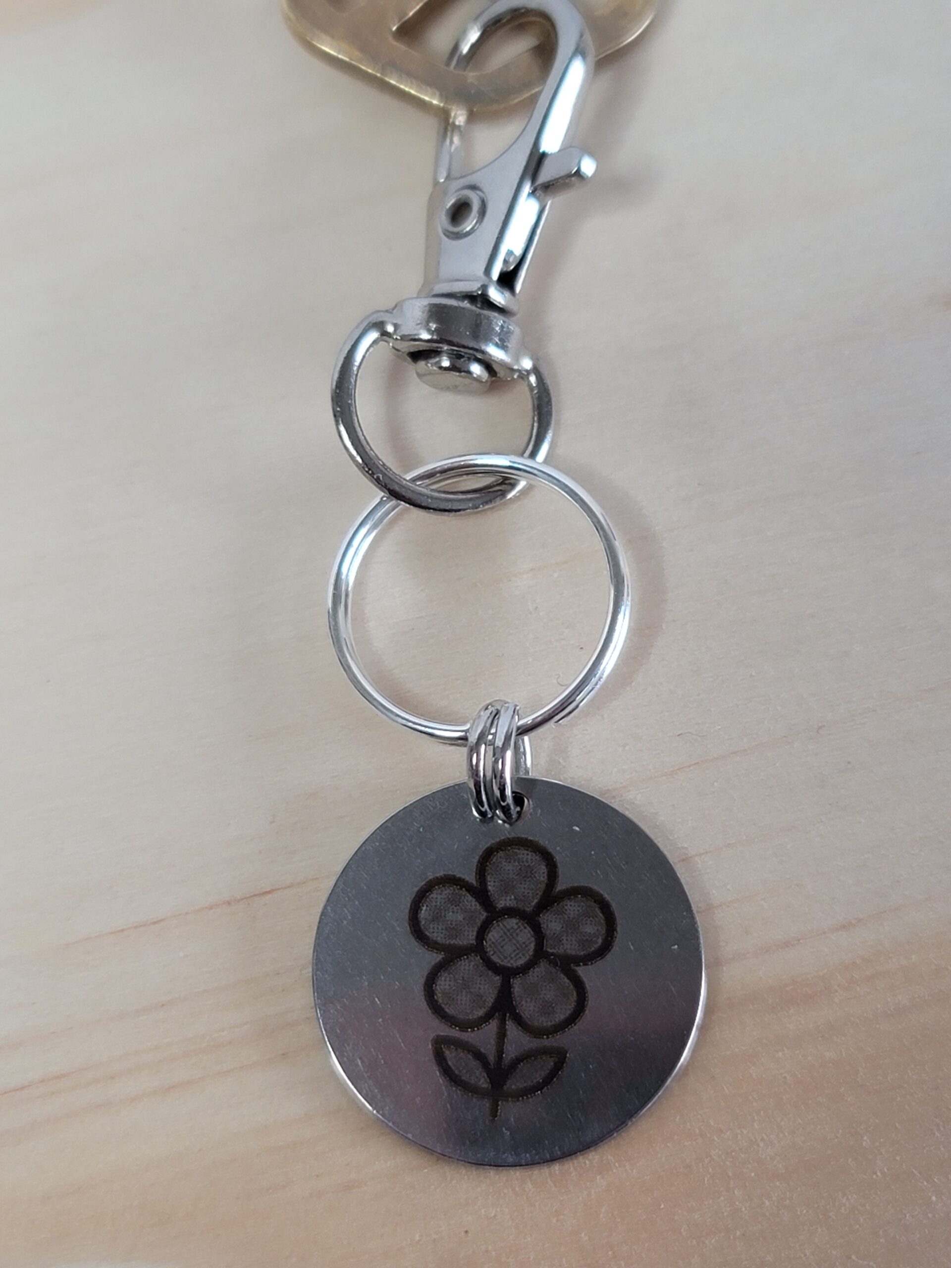 Laser Engraved Spring Floral Keychain Fob – Steel Zipper Pull Accessory - Image 4