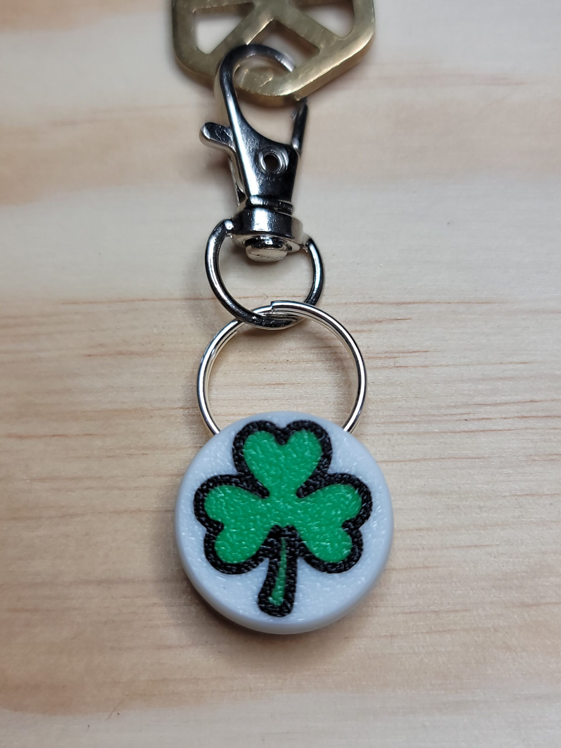 3D Printed St. Patrick's Day Keychain Fob – Multicolor Lucky Zipper Pull - Image 4