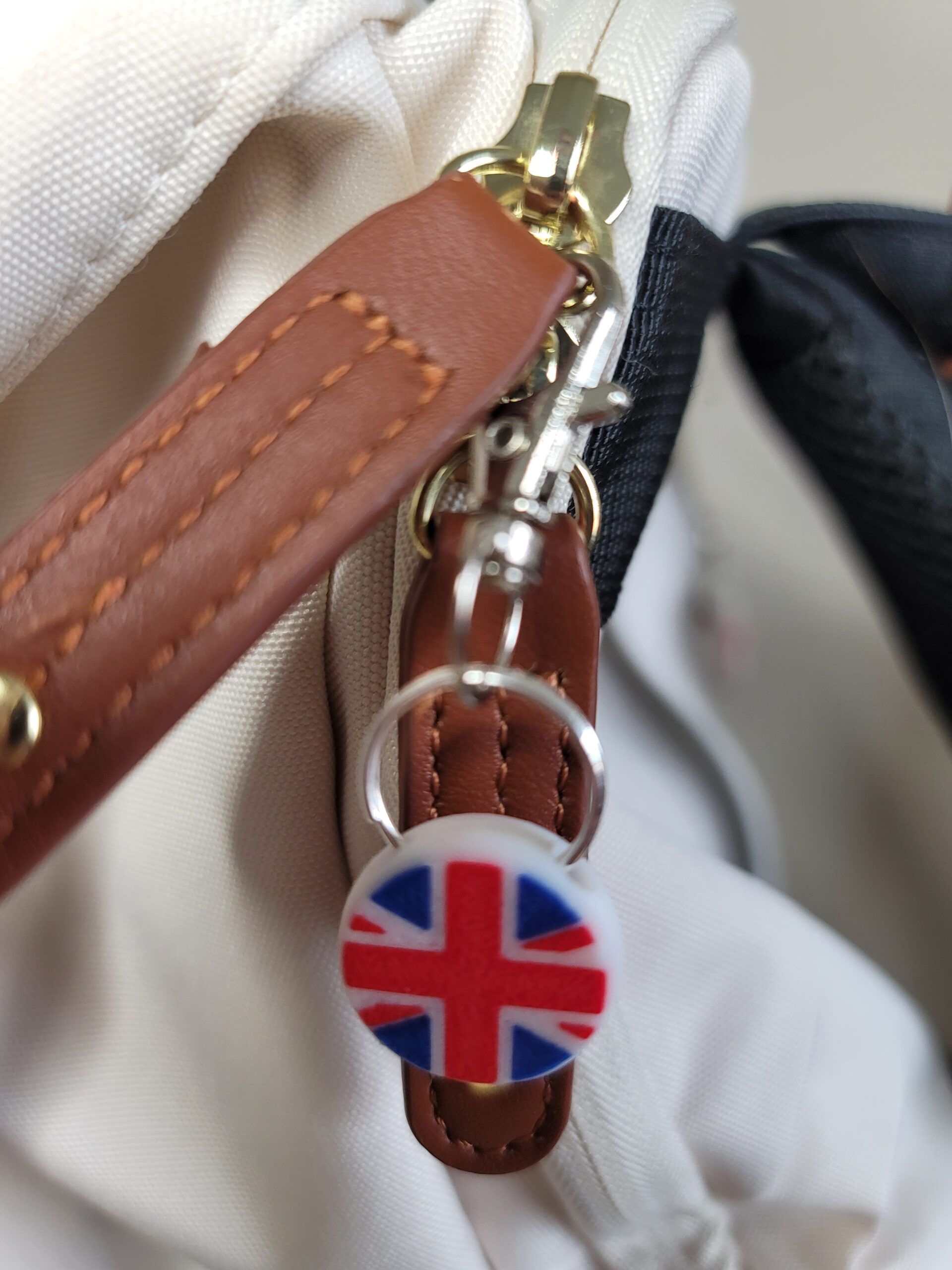 3D Printed UK Flag Keychain Fob – Multicolor British Pride Zipper Pull - Image 3